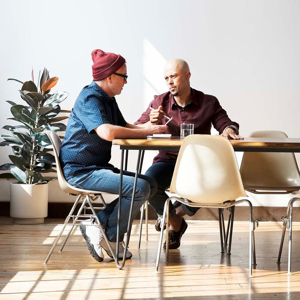 People in a discussion W5VLFM6.jpg